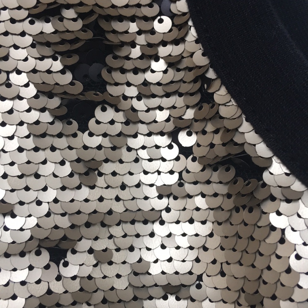 Top - Picture 2 of 5